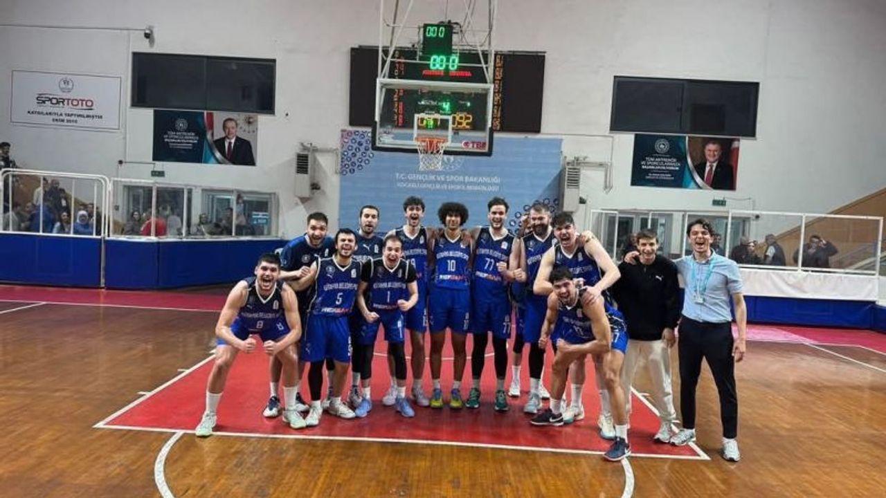Kütahya Belediyespor'dan parkelerde gövde gösterisi!