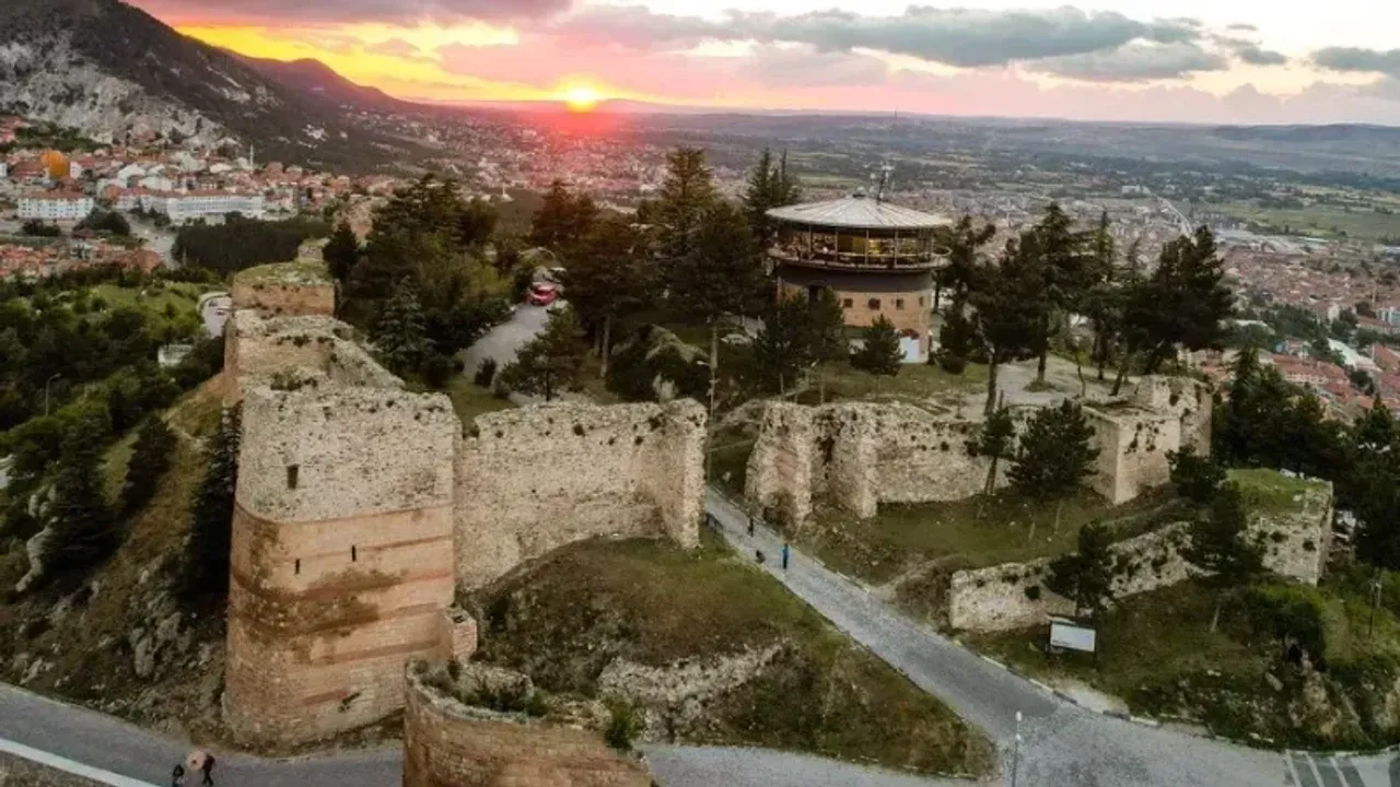 Kütahya: Ateşte Açan Tarih, Şifa Kaynağı Topraklar
