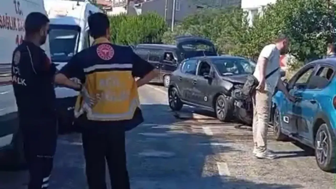 Korkunç çarpışma: 5 kişi hastanede