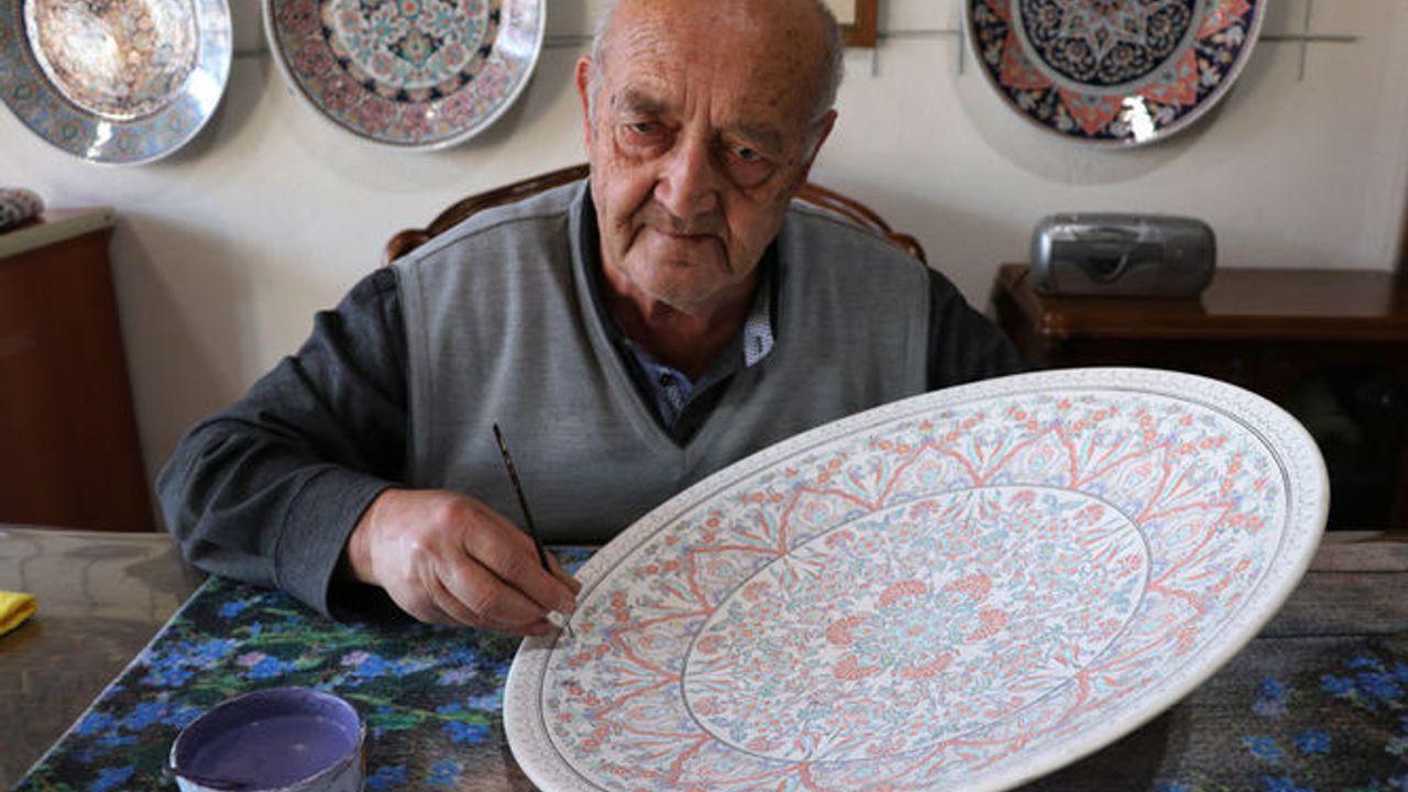 “Yaşayan İnsan Hazinesi” Hamza Üstünkaya Vefat Etti