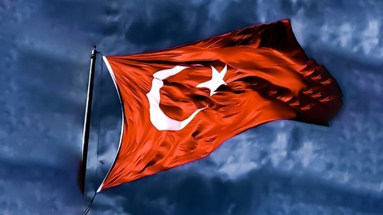 Kütahya sokakları bayraklarla donatılacak, Her ev kırmızı beyaz olacak!