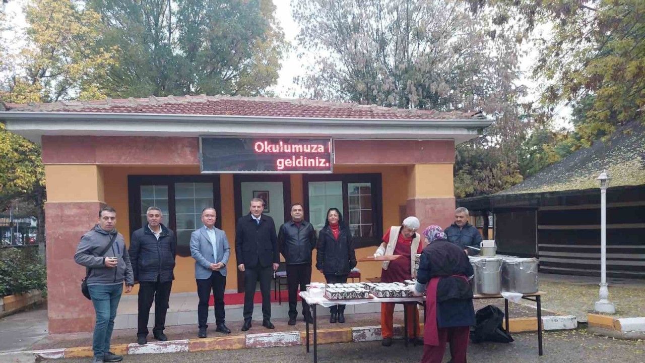 ’Ben Her Yerde Varım Projesi’ kapsamında sıcak çorba ikramı