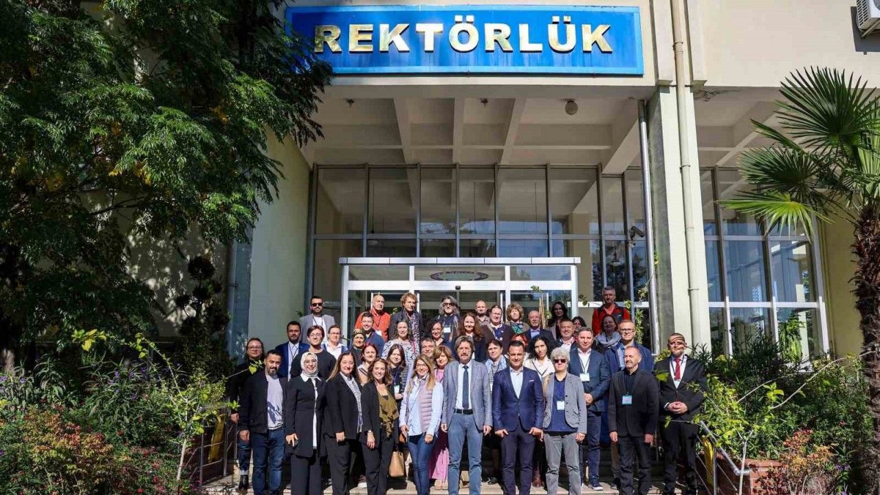 BÜÜ’de kültür ve akademi buluşması: Staff Week