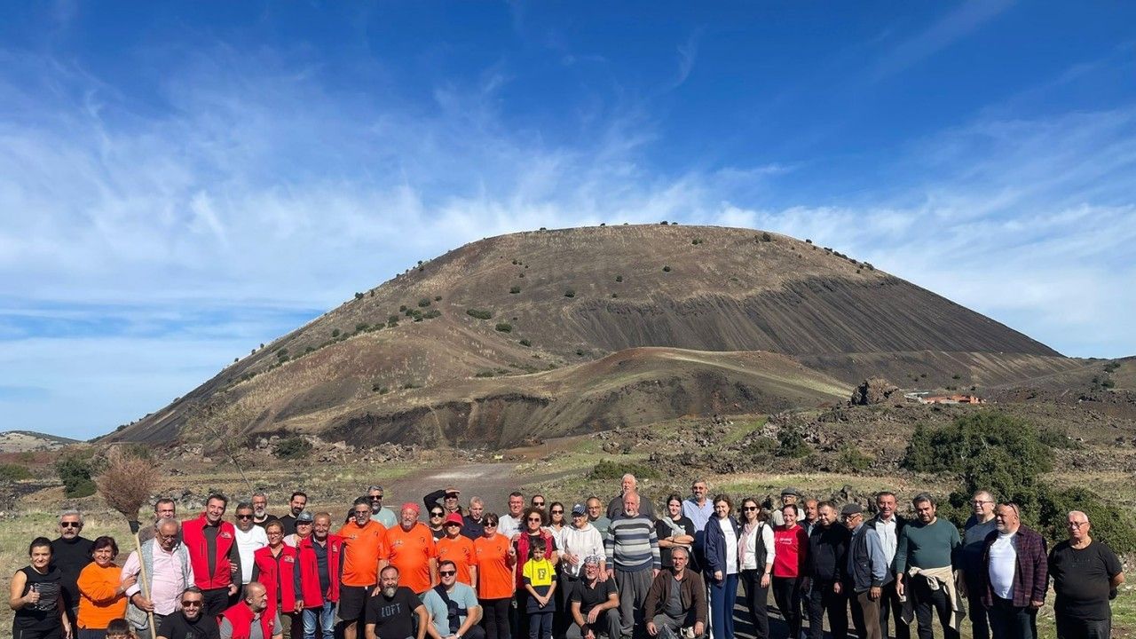 Doğaseverler kula jeoparkı’nın güzelliklerini keşfetti