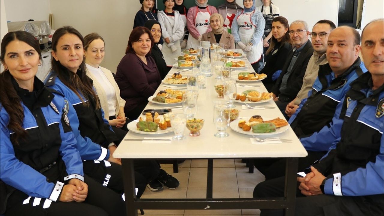 Emniyet Müdürlüğünden gençlere motivasyon desteği