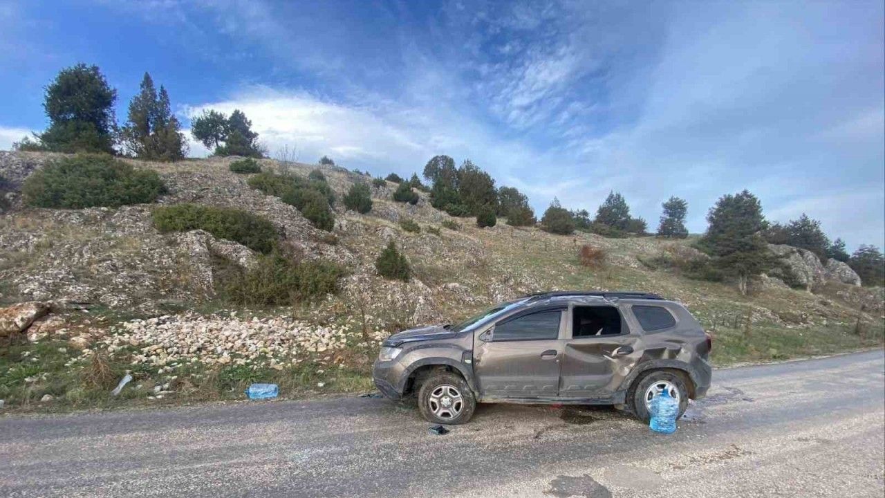 Kontrolden çıkan araç takla attı: Bilecik’te 2 yaralı