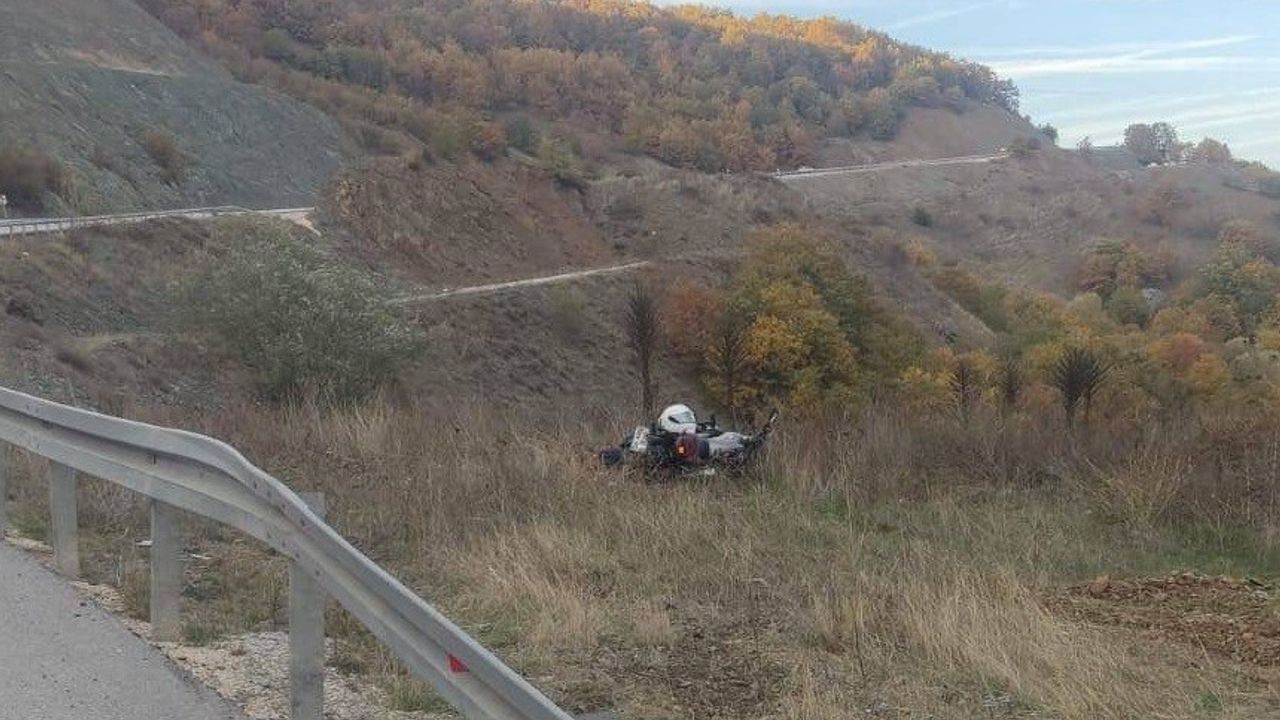 Kontrolden çıkan motosiklet devrildi: Bir kişi yaralı