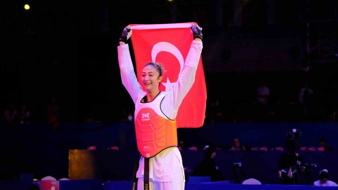 Nafia kuş aydın’dan yine zirve: Dünya şampiyonu ikinci kez