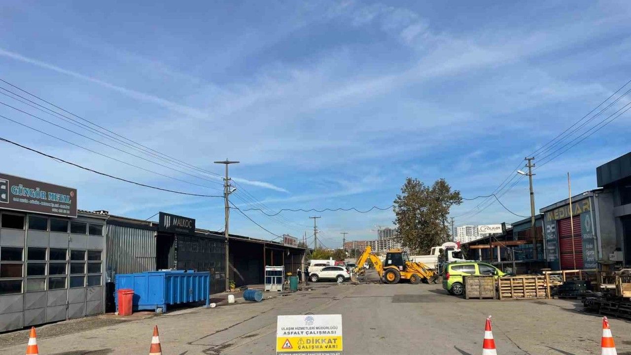 Sanayi Sitesi’nin yollarını yeniliyor
