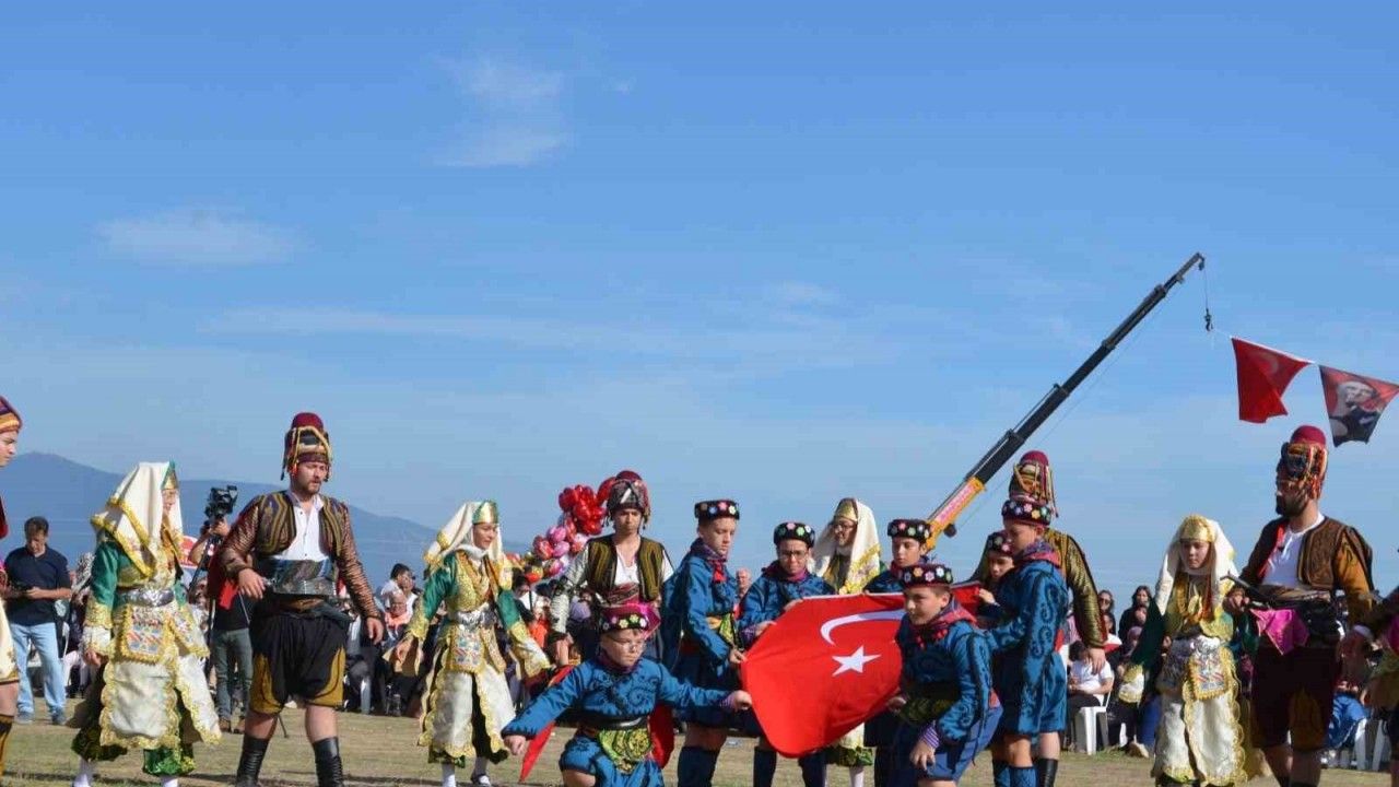 Selendililer Aşağıçobanisa’da Keşkek ve Cirit Şenliğinde buluştu