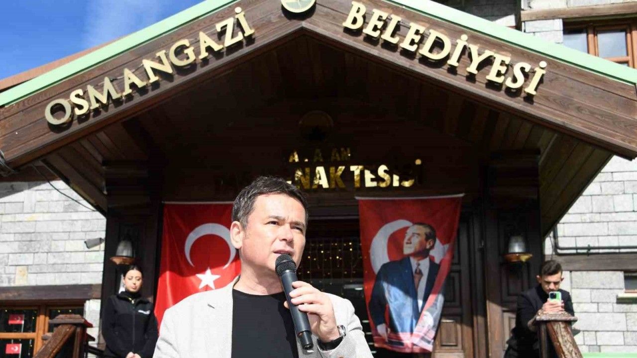 Uludağ’da yüzlerce kişi Cumhuriyetin izinde yürüdü