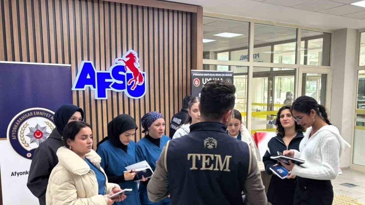 Üniversitelilere güvenli yaşam eğitimi: 17 bin kişi katıldı