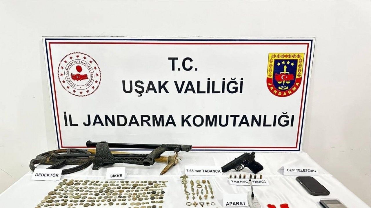 Uşak’ta tarihi eser operasyonu: Çok sayıda parça ele geçirildi
