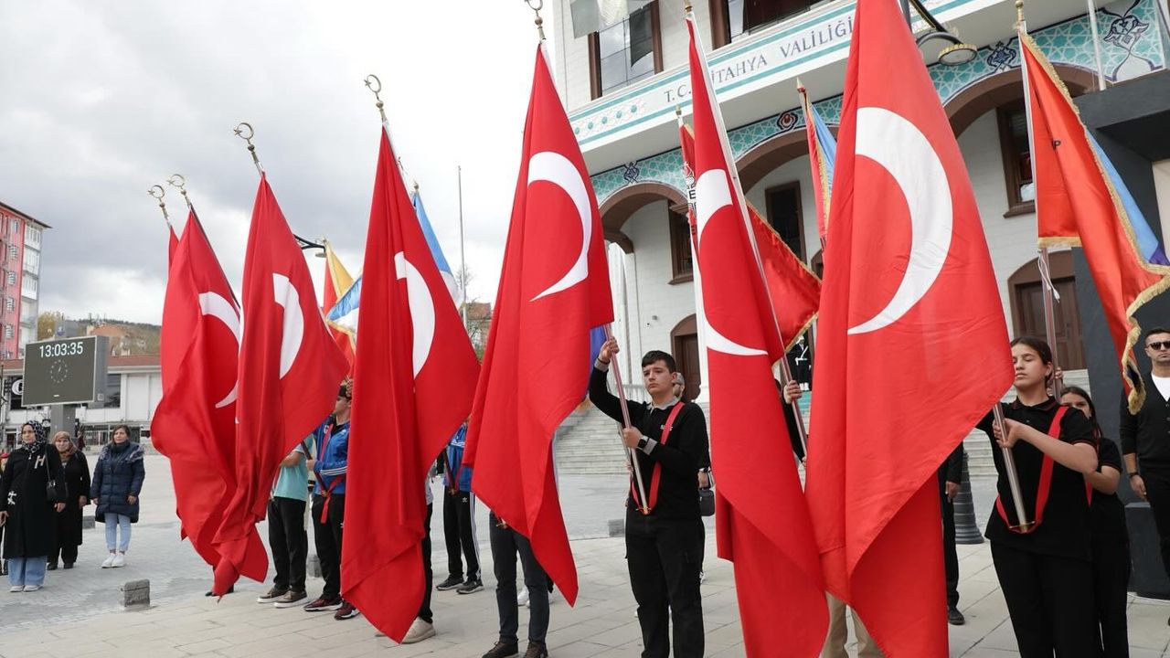 Cumhuriyet’in 102. yılı Kütahya’da gururla kutlandı