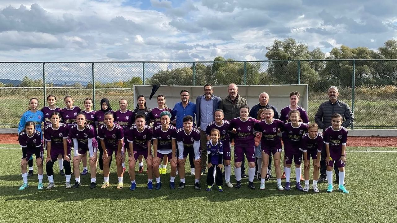 Kütahya'da Kadın Futboluna Destek Artarak Sürecek