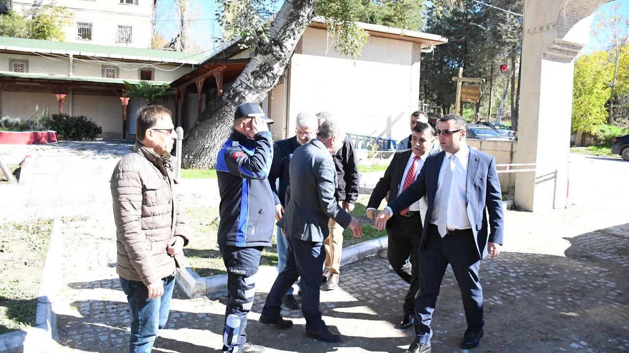 Emet'te çifte bayram: Yeşil Kaplıcalar hizmete açıldı