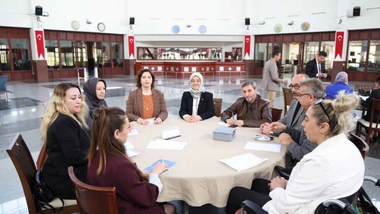 Kütahya’da Engelsiz Hayat Çalıştayında Dikkat Çeken Mesajlar Verildi