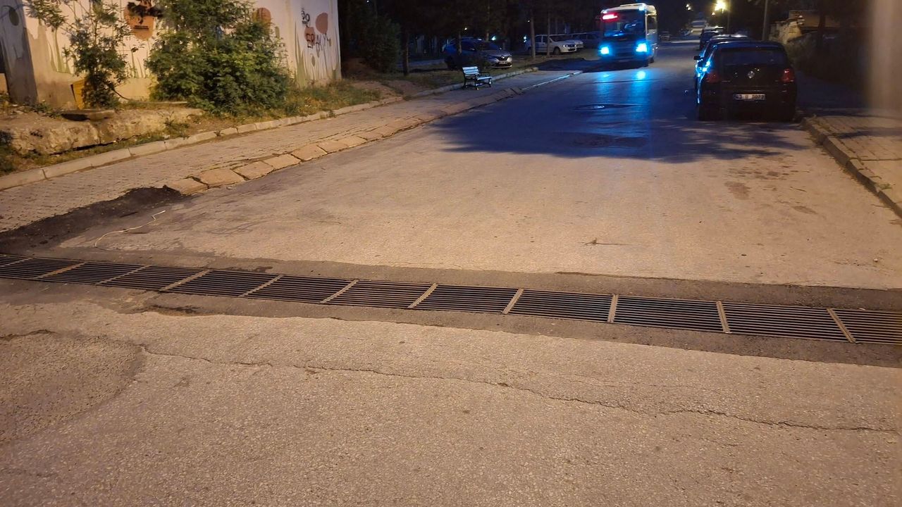Kütahya'da Vatandaş Uyardı, Belediye Harekete Geçti: İlla Bi