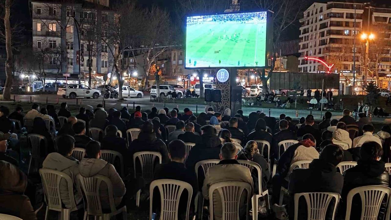 Kütahya’da milli takım heyecanı dev ekrana taşınıy