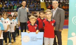 Kütahya’da geleneksel çocuk oyunları ve spor şenliği coşkuyla tamamlandı