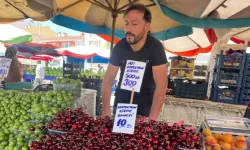 Kiraza 'Tanesi 10 TL’ etiketi koyan esnaf: ''Tadım sayısını azaltmak içindi"