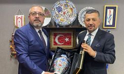 Kütahya Çinisi Kıbrıs’ta Devlet Zirvesine Sunuldu
