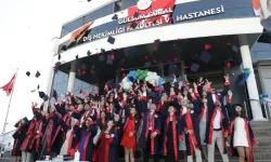 Gülsüm Güral Diş Hekimliği Fakültesi’nde Mezuniyet Sevinci