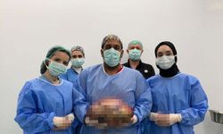 Karın şişliğiyle hastaneye gitti, 10 kg kitle çıktı