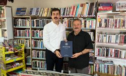 Gönüllü Kütüphaneciden KSBÜ’ye Bilgi Armağanı