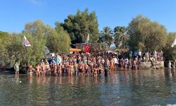 Bodrum’da bayrak gururu: Çelebi Adası’nda dalgalandı
