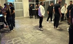 Çeşme'de Mekanda Silahlar Konuştu