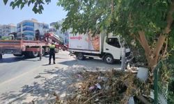 Şoför, hareket eden kamyonetini yakalamaya çalıştı