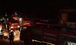 Kütahya'da 3 ev yangında harap oldu