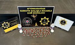 Polis, Çekicideki Otomobilden Uyuşturucu Çıkardı