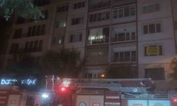 Apartman yandı, mahalle karıştı: 1 yaralı