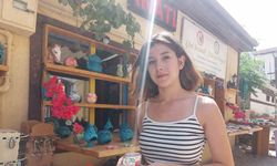 Atölyede şekillenen çiniler müşterilerin ilgisini çekiyor