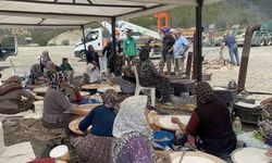 Kütahyalı Kadınlardan Yol Kenarında Gözleme İkramı!
