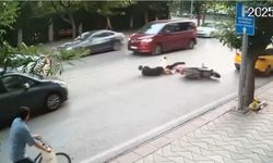 Motosiklet Yere Yatırıldı: Yolcu Kasksızdı