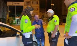 Yol Ortasında Çorba İçmek Ehliyeti Aldırdı