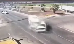Ambulans ve araç çarpıştı, can pazarı yaşandı