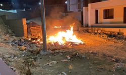 Bekçi ateş yaktı, mahalleyi panik kapladı