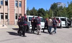 Kütahya'da Kamu Görevlisi Kılığına Giren Dolandırıcılar Yakalandı