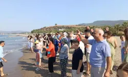 Vatandaşlar izlerken damadı denize attılar