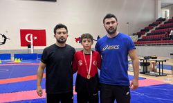 Tavşanlılı sporcu başardı: Güreşte altın Tavşanlı'ya geldi