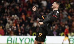 Galatasaray'ın golcüsü takıma veda etti