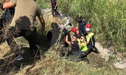 Kütahya'da araç takla atarak kanala düştü: 2 yaralı