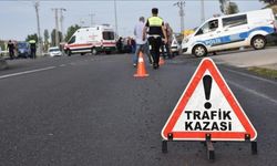 Motosiklet Otomobile Çarptı: Kadın Yolcu Hayatını Kaybetti