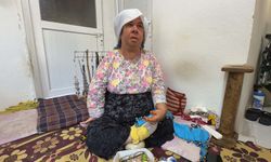 88 yaşında, 30 yıldır engelli kızına bakıyor