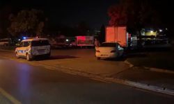 Alkollü sürücü, aracıyla üç otomobile çarptı
