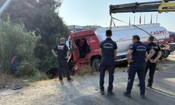Çarpışan araçlar su kanalına düştü: 3 yaralı